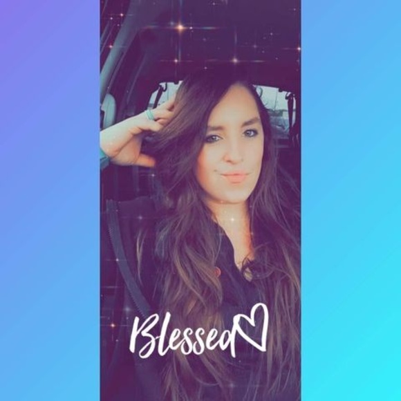 Meet your Posher, Nicole - Picture 1 of 1